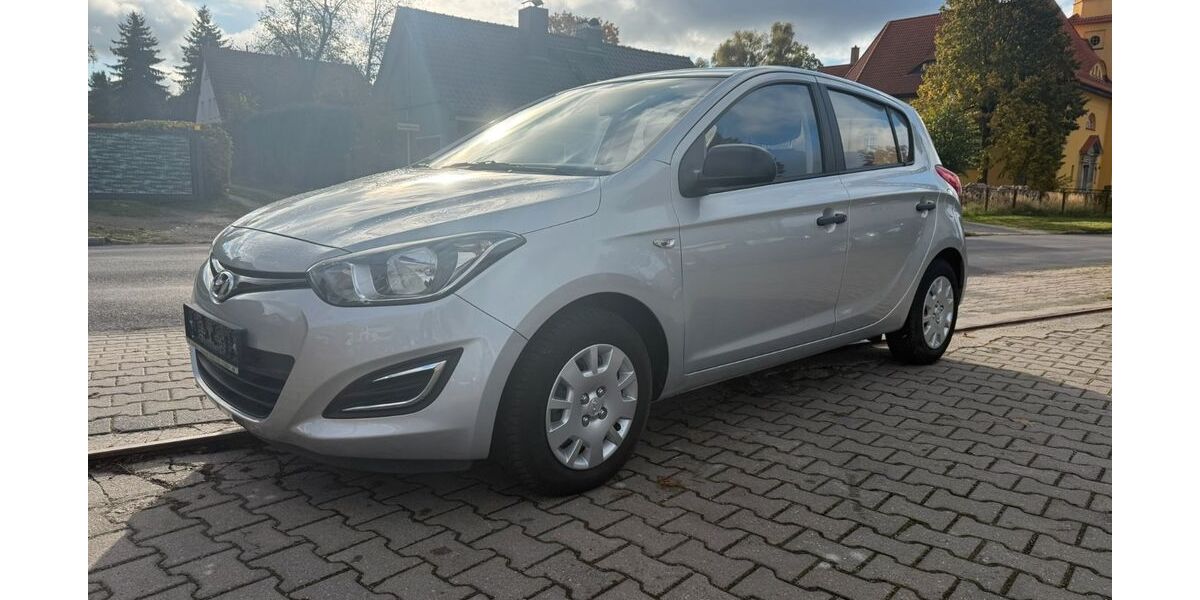 Hyundai i20 23.977 km 6.999 &euro; Niederlehme 15713