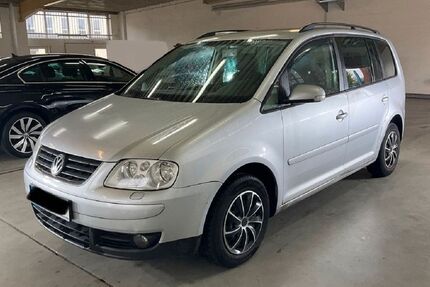 VW Touran 250.000 km 3.000 &euro; Berlin 13405