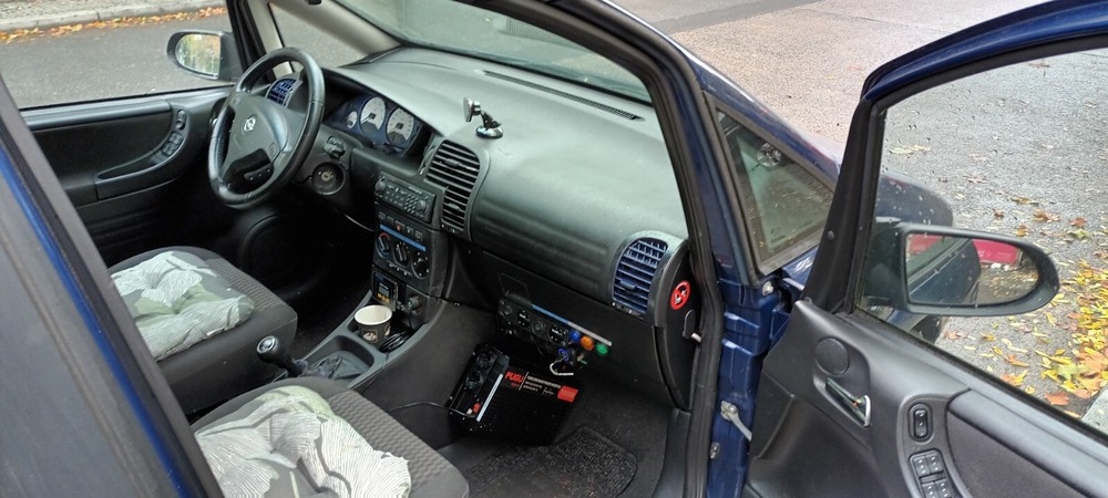 Opel Zafira 165.321 km 3.300 &euro; Berlin 10178