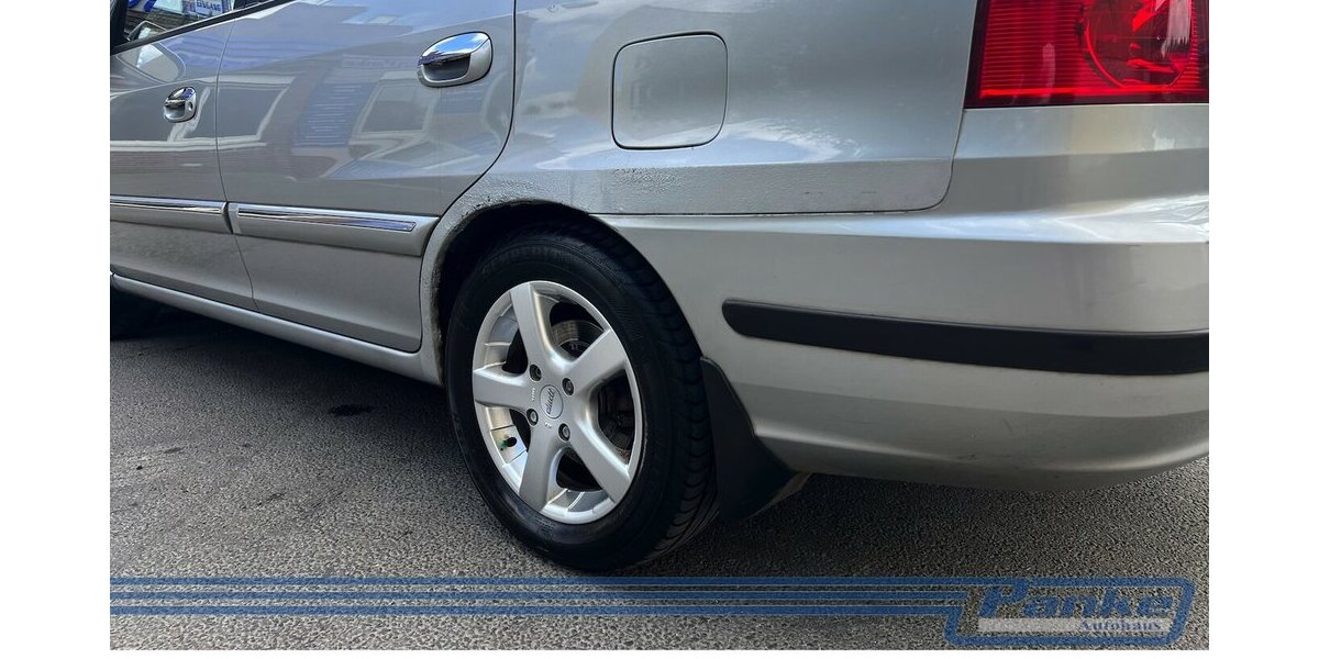 Kia Carens 2.0 16V EX Van*SchiebeD.*Klima*PDC*Bluet* 109.096 km 1.100 &euro; Berlin 13187