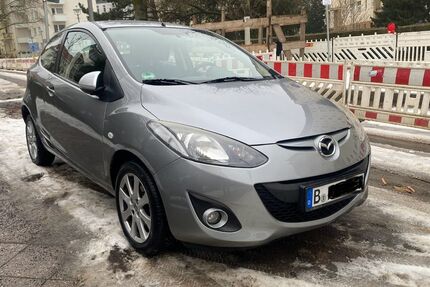 Mazda 2 98.000 km 3.999 &euro; Berlin 12057