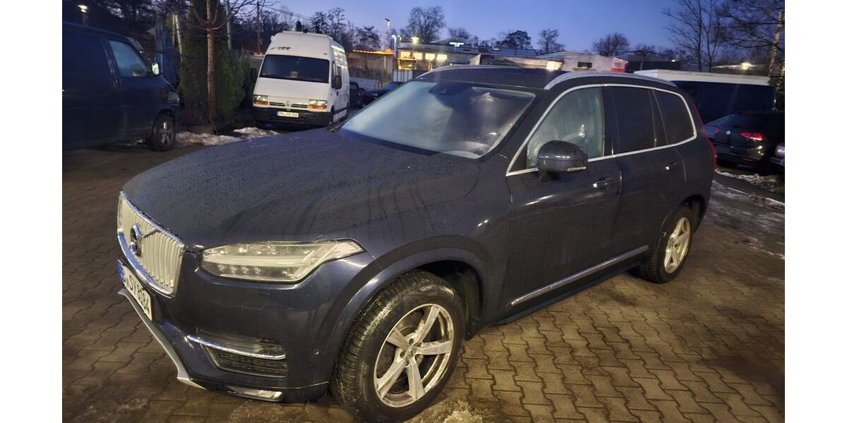 Volvo XC90 215.000 km 15.990 &euro; Berlin 13591