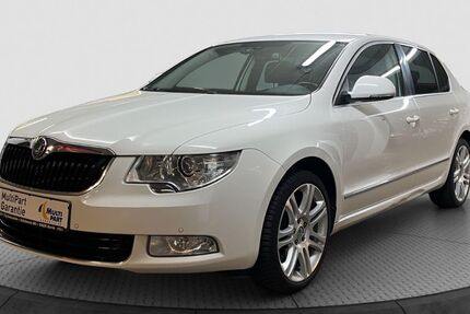 Skoda Superb 172.000 km 13.980 € Berlin 10625