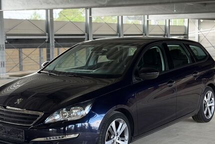 Peugeot 308 146.688 km 4.950 &euro; Berlin 14167