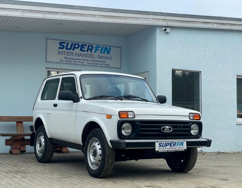 Lada Taiga 52.303 km 10.390 € Falkensee 14612