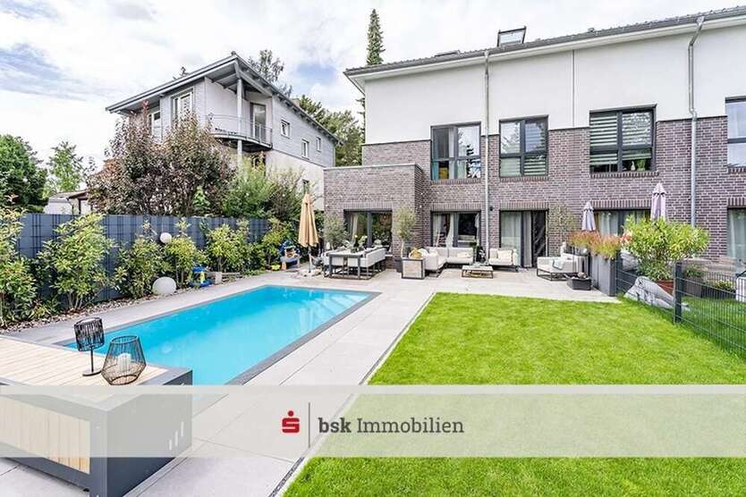 Haus zum Kaufen in Berlin 1.499.000 € 234.87 m²