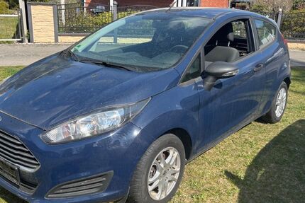 Ford Fiesta 101.900 km 4.990 &euro; Oberkrämer 16727