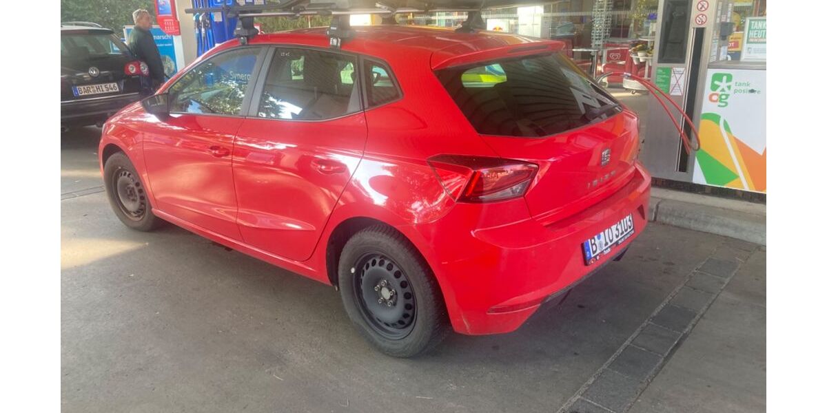 Seat Ibiza 69.900 km 8.900 &euro; Berlin 10437