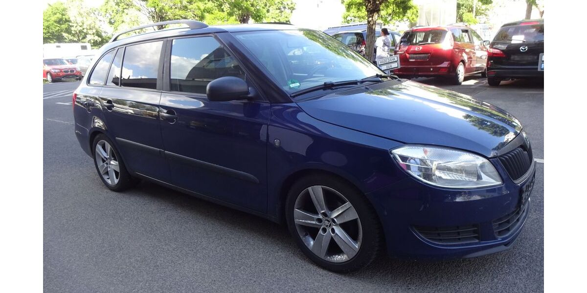 Skoda Fabia 183.000 km 1.900 &euro; Berlin 12249