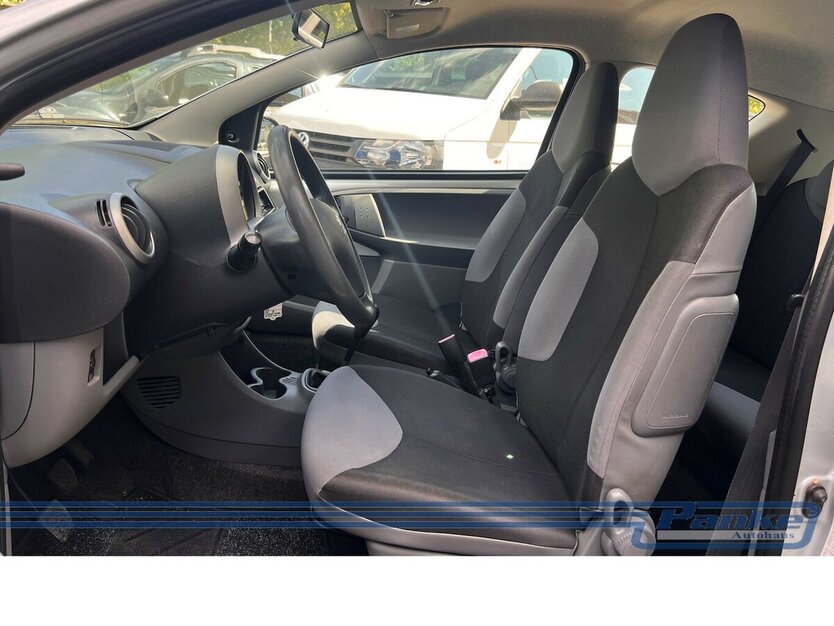 Peugeot 107 1.0 Petit Filou 70* 01/25 letzter Service * 47.106 km 2.990 € Berlin 13187