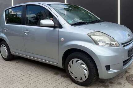 Daihatsu Sirion 145.201 km 2.699 &euro; Berlin 12277