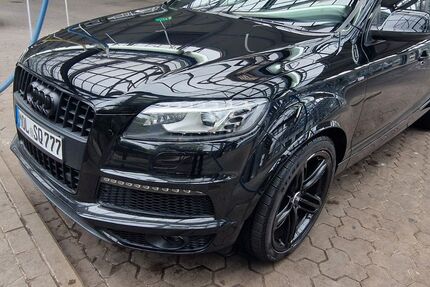 Audi Q7 310.000 km 21.000 &euro; Berlin 12687