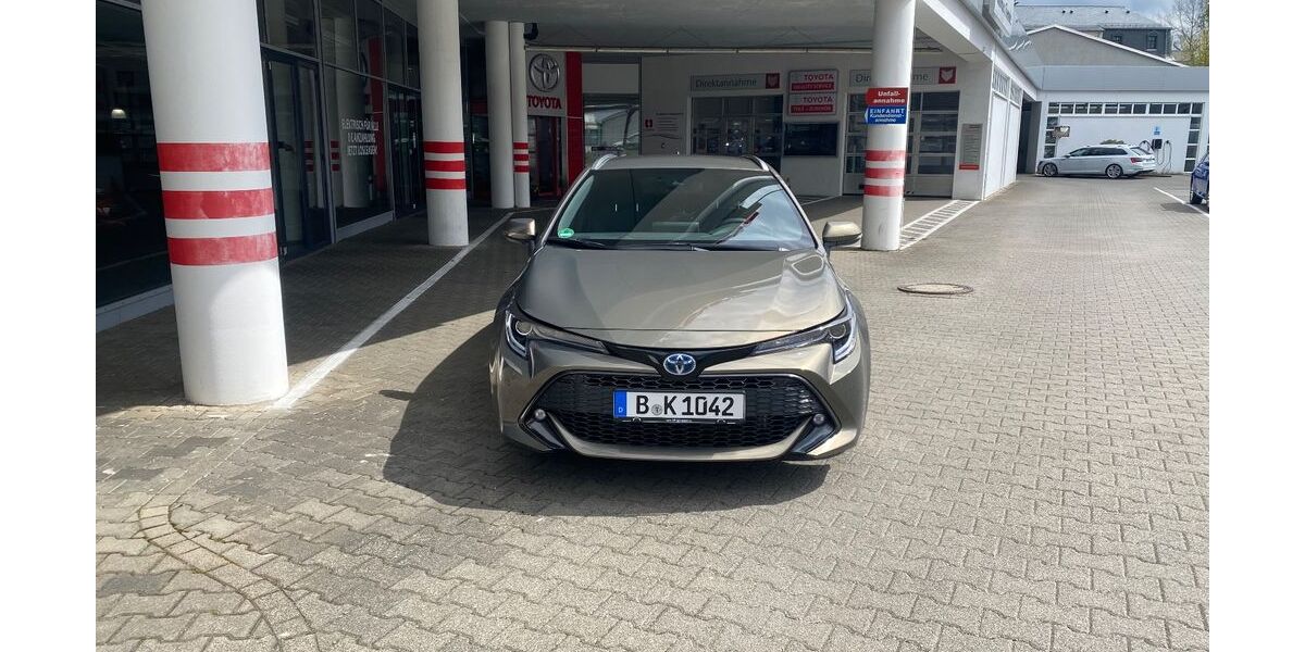 Toyota Corolla 163.000 km 22.000 &euro; Berlin 10827