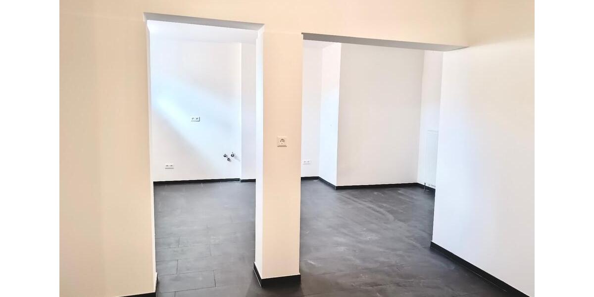 Einfamilienhaus Mittenwalde - 3 Zimmer, 332 m&sup2;, 2.324&euro; | Angebot:25858902