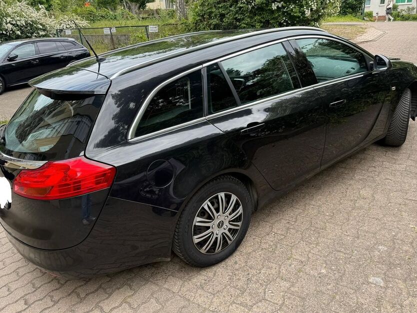 Opel Insignia 149.000 km 6.299 € Berlin 10245