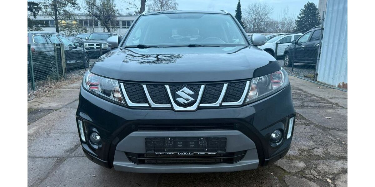 Suzuki Vitara 149.000 km 12.990 € Berlin 12277