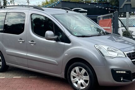 Peugeot Partner 141.221 km 8.490 &euro; BERLIN 13127