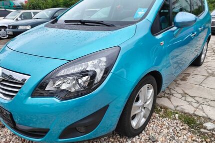 Opel Meriva 118.000 km 4.990 &euro; Berlin 10551