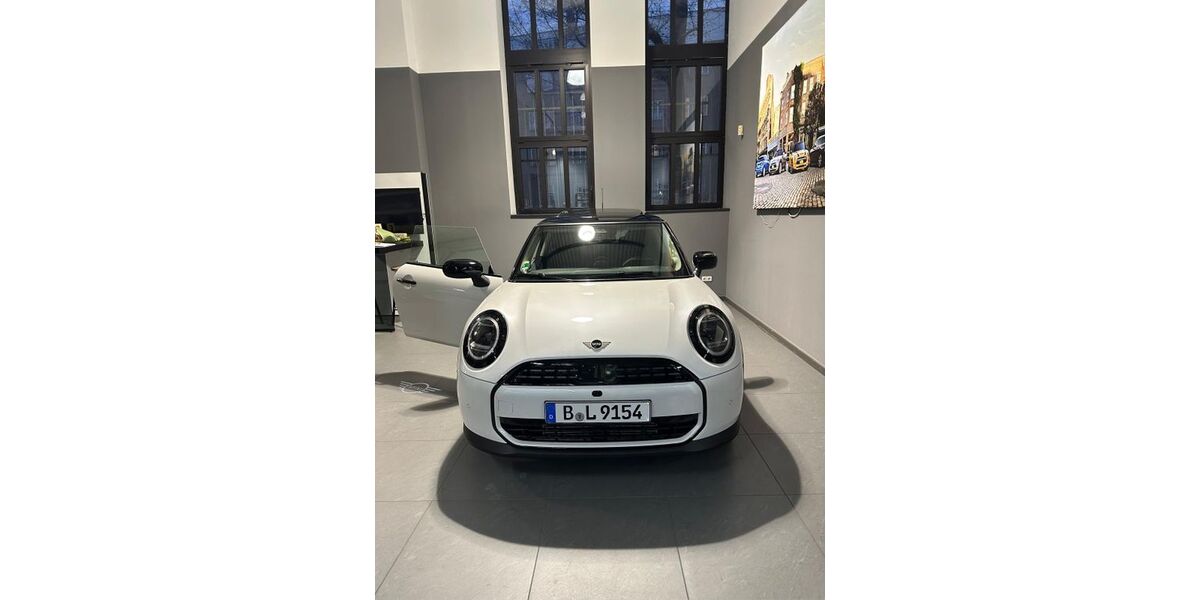 Mini Cooper 5.000 km 31.100 &euro; Berlin 10999