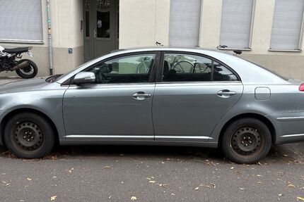 Toyota Avensis 178.000 km 3.250 &euro; berlin 12059