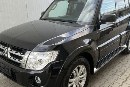 Mitsubishi Pajero 157.000 km 15.999 &euro; berlin 12305