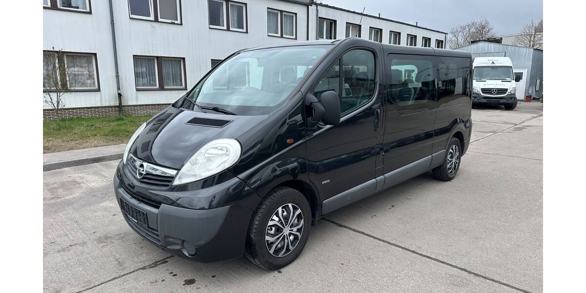 Opel Vivaro 199.073 km 7.990 &euro; Berlin 12681
