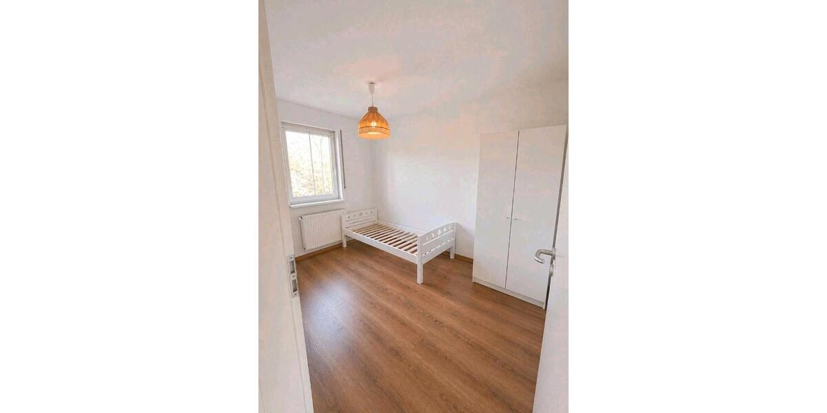 Reihenhaus Nuthetal - 5 Zimmer, 120 m&sup2;, 1.950&euro; | Angebot:26484136