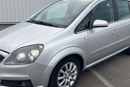 Opel Zafira 206.000 km 1.699 &euro; Berlin 12057