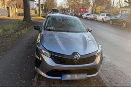 Renault Clio 11.000 km 17.400 &euro; Berlin 13509