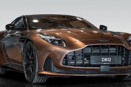 Aston Martin DB12 2.500 km 229.680 &euro; Berlin 13599
