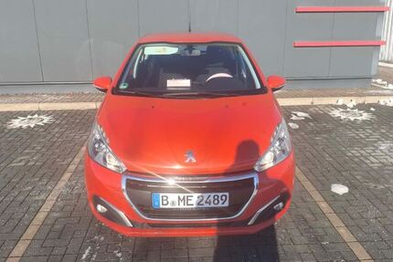 Peugeot 208 97.000 km 6.800 &euro; Berlin 11017