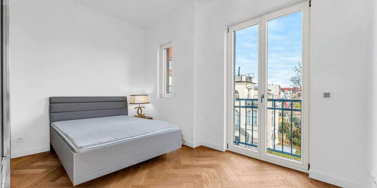 Etagenwohnung Potsdam Berliner Vorstadt - 3 Zimmer, 77 m&sup2;, 2.150&euro; | Angebot:25748536