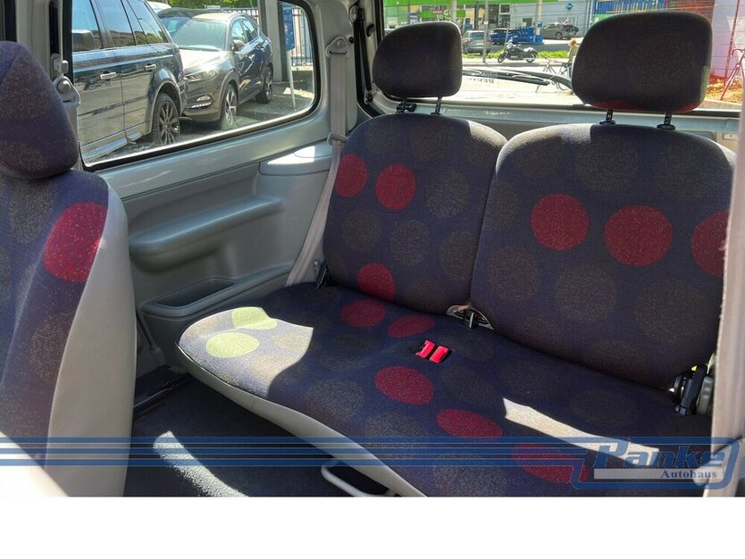 Renault Twingo 1.2 Liberty*Falt-Dach*4-Sitz*11/25TÜV*2-E 174.613 km 1.980 € Berlin 13187