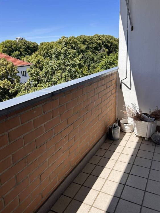 *Feine BalkonWohnung mit Himmelsblick* Aufzug + TG-Stellplatz*