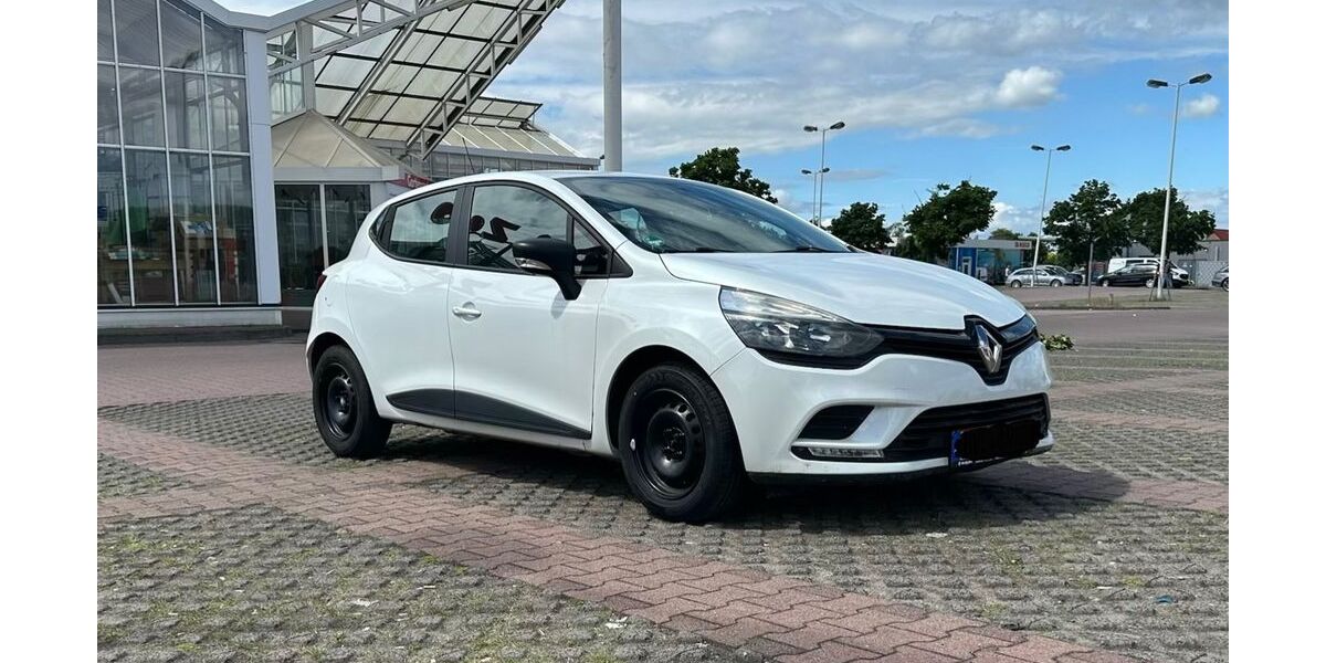 Renault Clio 79.700 km 6.800 &euro; Falkensee 14612