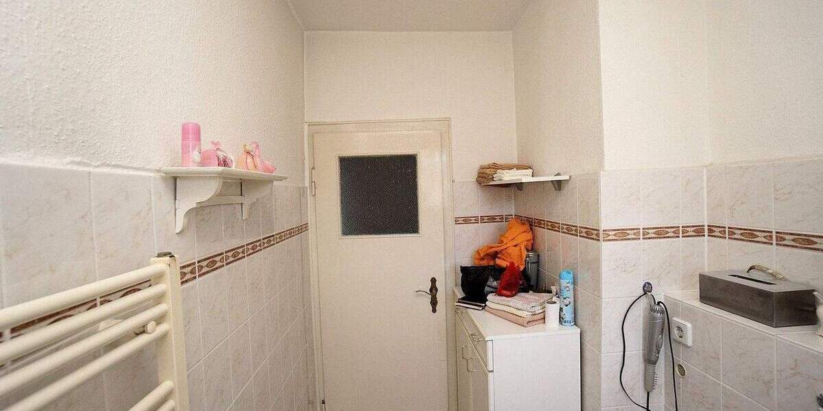 Etagenwohnung Potsdam Waldstadt I - 4 Zimmer, 70 m&sup2;, 220.000&euro; | Angebot:25837390