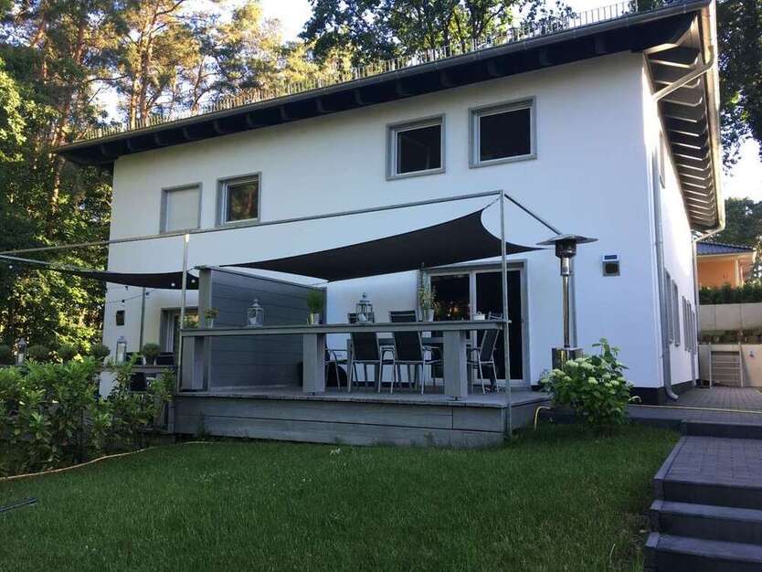Haus zum Kaufen in Zeuthen 1.385.000 € 270 m²