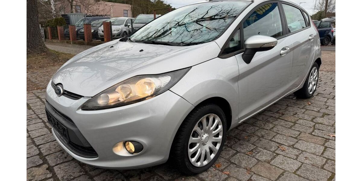 Ford Fiesta 97.000 km 3.899 &euro; berlin 12527