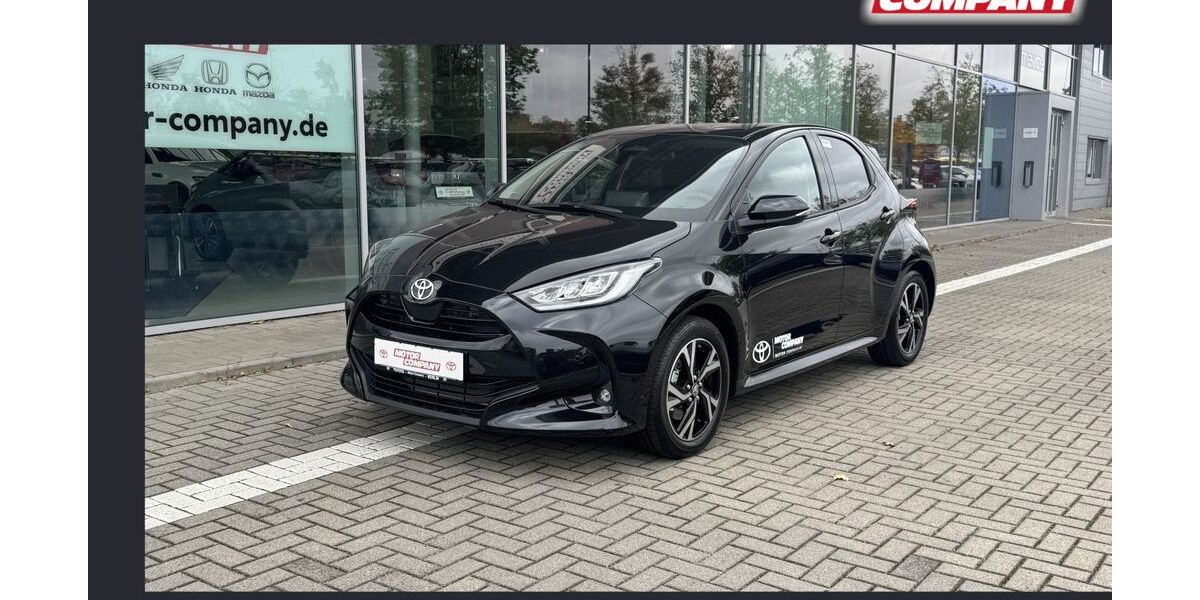 Toyota Yaris 2.500 km 30.210 € Berlin 13403