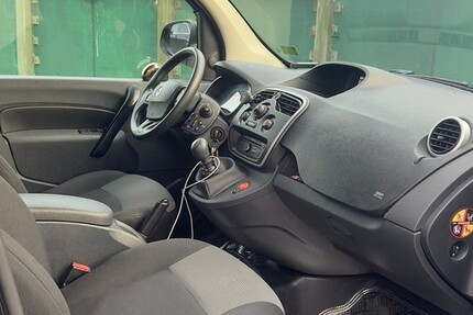 Renault Kangoo 205.322 km 10.200 € Berlin 10178