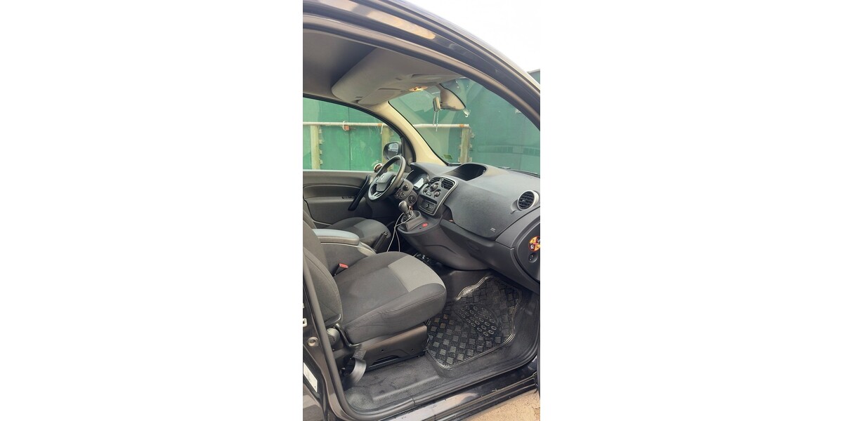 Renault Kangoo 205.322 km 10.200 &euro; Berlin 10178