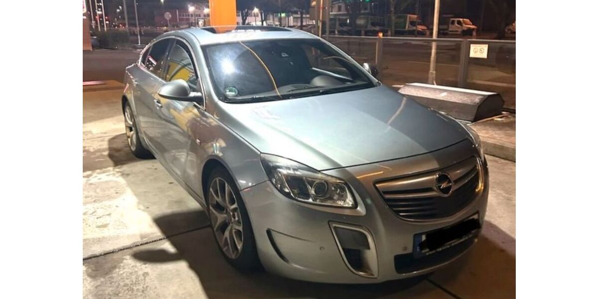 Opel Insignia 157.000 km 7.599 &euro; Berlin 12353