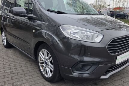 Ford Tourneo Courier 94.809 km 8.800 &euro; Berlin 13053