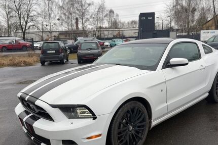 Ford Mustang 179.600 km 13.750 &euro; Berlin 10589