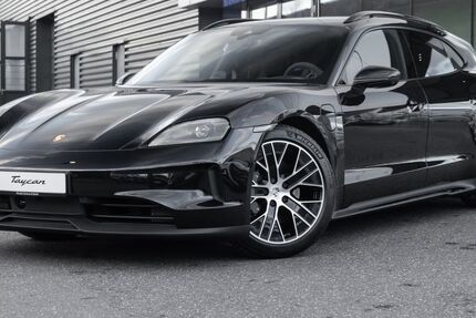 Porsche Taycan 3.900 km 112.900 € Berlin 12487