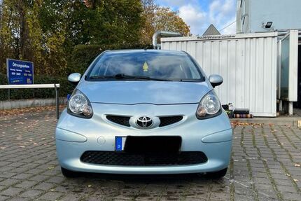 Toyota Aygo (X) 101.665 km 3.000 € Berlin 12439
