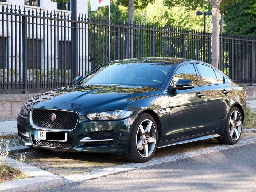 Jaguar XE 154.500 km 12.500 € Berlin 10781