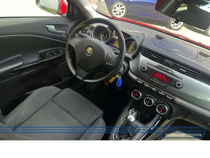 Alfa Romeo Giulietta 1.4 TB 16V Turismo*PDC*2Hand*LED*Tempo 125.000 km 6.480 € Berlin 13187