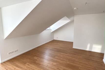 Wohnung Berlin Marzahn-Hellersdorf - 3 Zimmer, 79 m&sup2;, 1.405&euro; | Angebot:27699216