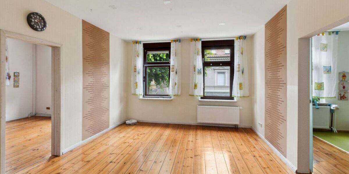 Großzügiges Stadthaus mit Gartenidylle & Pool - Raum für Familie und Generationen 9 zimmer